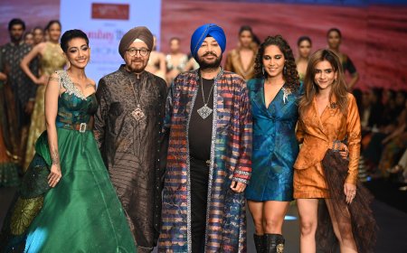 The King of Pop, Daler Mehndi takes the fashion world by storm at the Bombay Times Fashion Week