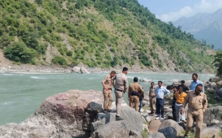 Search Underway for Missing Girl After River Incident Involving Scooter