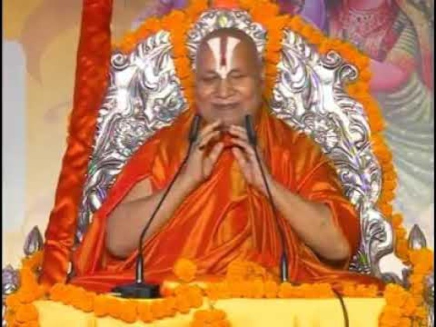Jagadguru Shri Ramabhadracharya Maharaj Initiates Devotees in Sambhal, Foresees a Golden Era for Hinduism