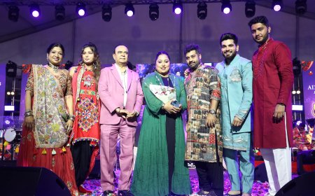 Malad’s Inorbit Mall Turns into a Garba Wonderland as Divya Raas 2025 Kicks Off with Keerthi Sagathia