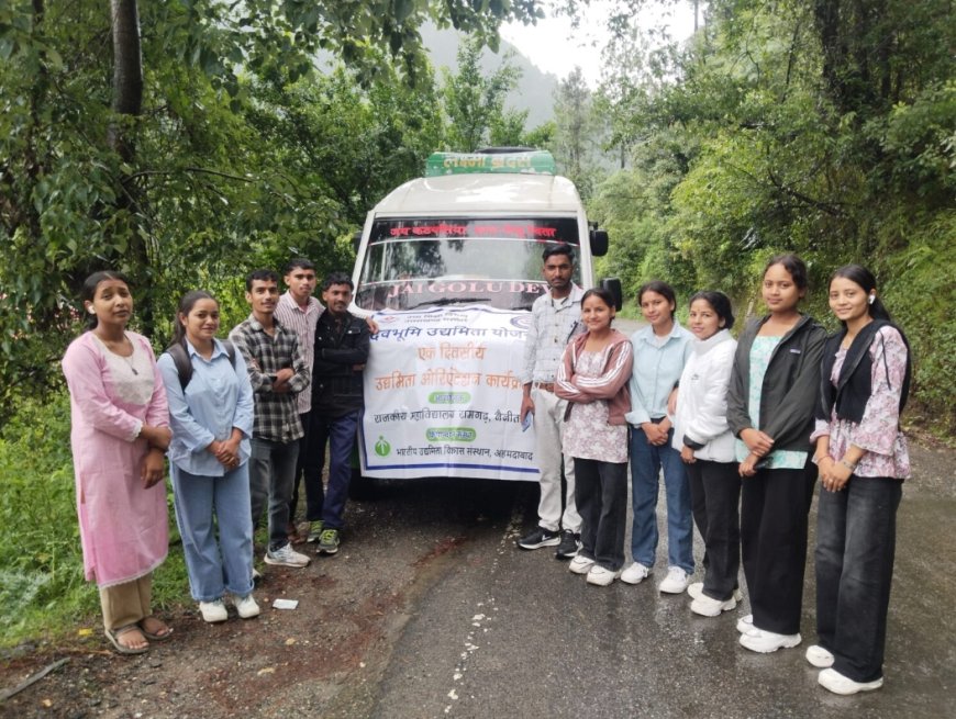 Thirteen Ramgarh College Students Leave for Haldwani to Attend Devbhoomi Entrepreneurship Boot Camp