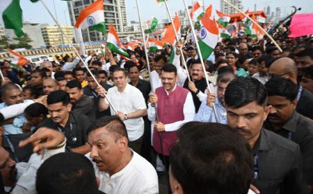 Devendra Fadnavis, Ashish Shelar, and Ameet Satam Join Tiranga Yatra as India Enters Its 80th Year of Independence