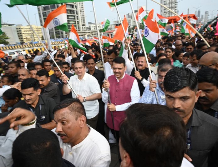 Devendra Fadnavis, Ashish Shelar, and Ameet Satam Join Tiranga Yatra as India Enters Its 80th Year of Independence